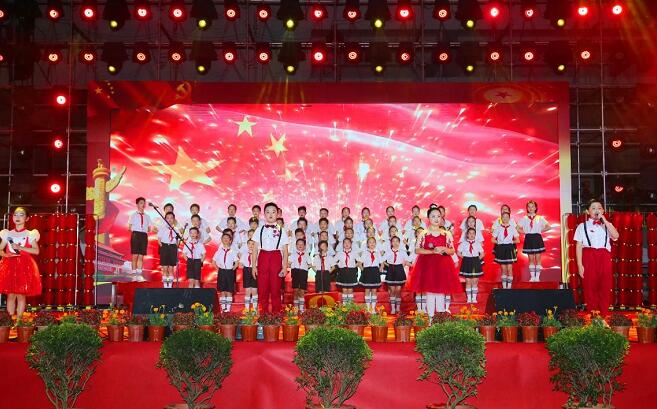 2021年邵东创新学校举办庆祝建党100周年文艺汇演！