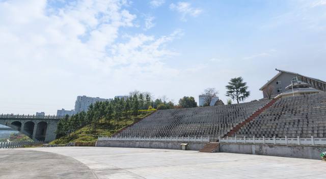 湘西民族职业技术学院【热门专业是哪个】