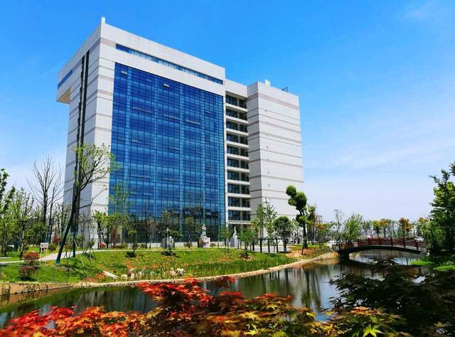 常德技师学院学费要多少钱？属于公办学校？