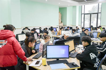湖南电子科技职业学院有哪些奖励及减免政策？