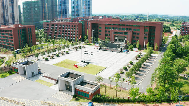 湖南劳动人事职业学院师资力量如何？