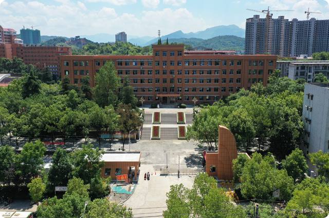 娄底幼儿师范高等专科学校怎么样？