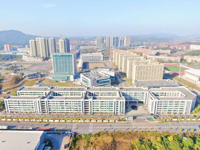 湖南外国语职业学院怎么样？