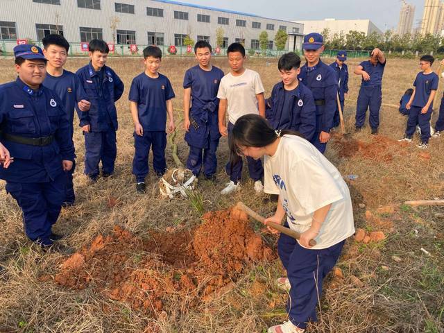 湘潭计算机职业技术学校除了学费，还有其它费用？