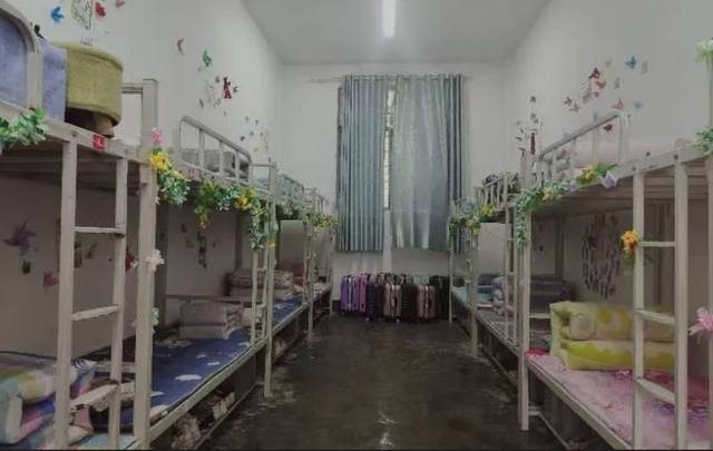 郴州综合职业中等专业学校除了学费还有其它费用？