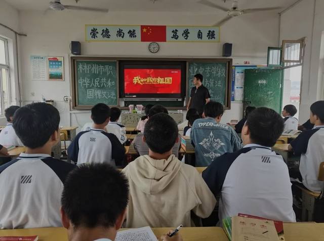 郴州综合职业中等专业学校学费多少钱？