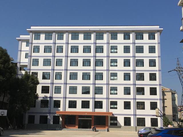 临湘市职业中专学校有哪些品牌专业？