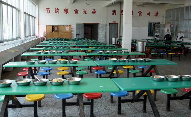 临湘市职业中专学校有哪些减免政策？