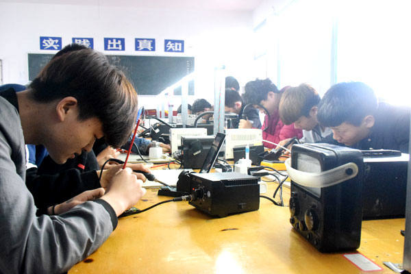 益阳四通电脑中等专业学校办学特色有哪些？