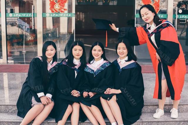长沙湘江科技中等职业学校除了学费，还有其它费用？