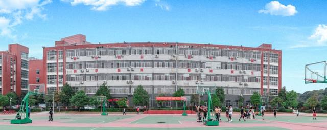 长沙中部铁路航空中等职业学校有适合女生的专业？