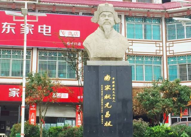 宁乡市潇湘职业中专学校办学特色有哪些？
