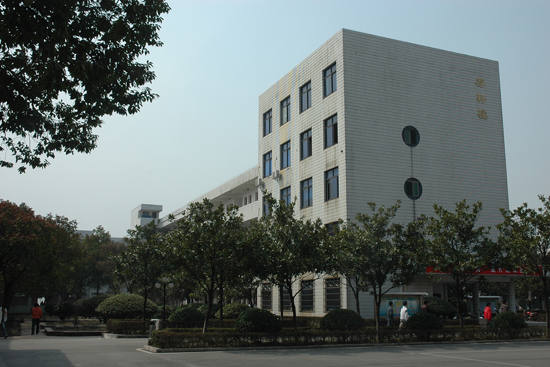 长沙市望城区职业中等专业学校如何？