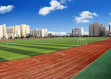 长沙高新技术工程学校学费多少钱？