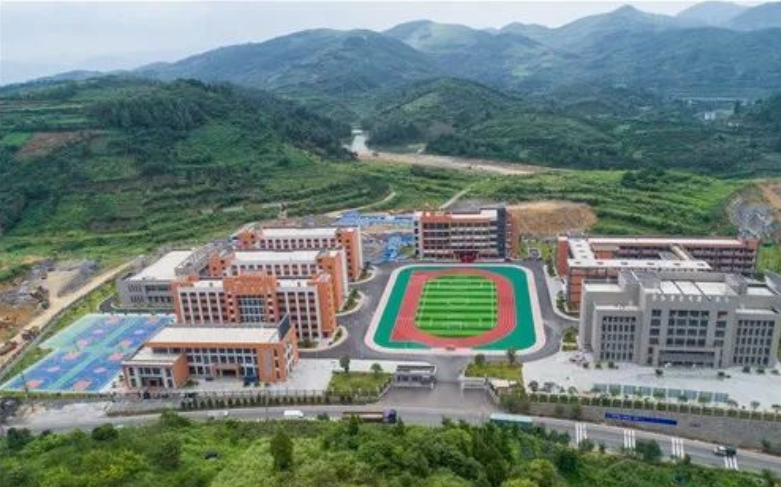 2024年凤凰县职业中专学校招生简章